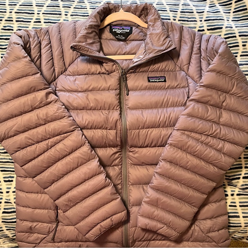 **SOLD** **NOT FOR PURCHASE** Patagonia Women’s Down Jacket XL Rustic Purple